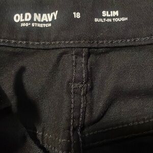 Old Navy 360° stretch black denim jeans slim. Boys 18. ￼29 in inseam